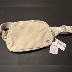 Lululemon Everywhere Belt Bag Beige White Cream Mesh Pocket Bag